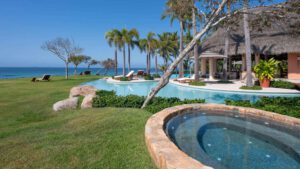 xr:d:DAEMrW4V-o4:19096,j:7532671560993110332,t:23082823