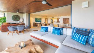 xr:d:DAEMrW4V-o4:20585,j:951798144134854753,t:23121822