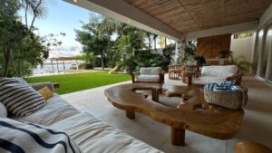villa-49723432751755811262.jpg