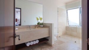 xr:d:DAEMrW4V-o4:17807,j:44195331969,t:23032902