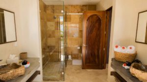 xr:d:DAEMrW4V-o4:19143,j:4212393141575447348,t:23090122