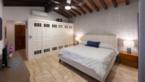 xr:d:DAEMrW4V-o4:21875,j:934916338006109135,t:24022120