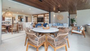 xr:d:DAEMrW4V-o4:21588,j:8057356769251573765,t:24012918