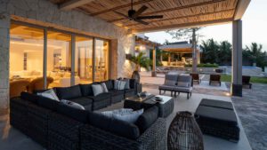 villa-70986787441749703465.jpg