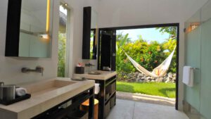 xr:d:DAEMrW4V-o4:17933,j:3784522777,t:23050120