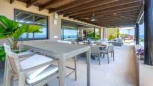 xr:d:DAEMrW4V-o4:20247,j:7351410515543023224,t:23112218