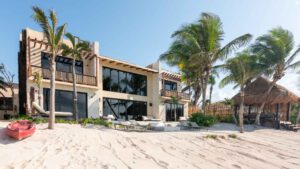 xr:d:DAEMrW4V-o4:19349,j:1378507410082468141,t:23101323