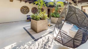 xr:d:DAEMrW4V-o4:20206,j:3360095251733535863,t:23112120