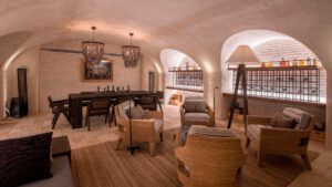 xr:d:DAEMrW4V-o4:19696,j:5710970875911931784,t:23102000