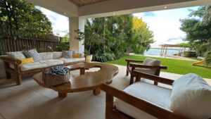 villa-89263477771755811262.jpg