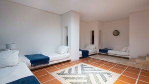 xr:d:DAEMrW4V-o4:18852,j:2186894165064457302,t:23071500