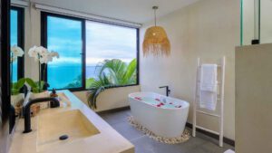 xr:d:DAEMrW4V-o4:22063,j:4079557133444915386,t:24031517