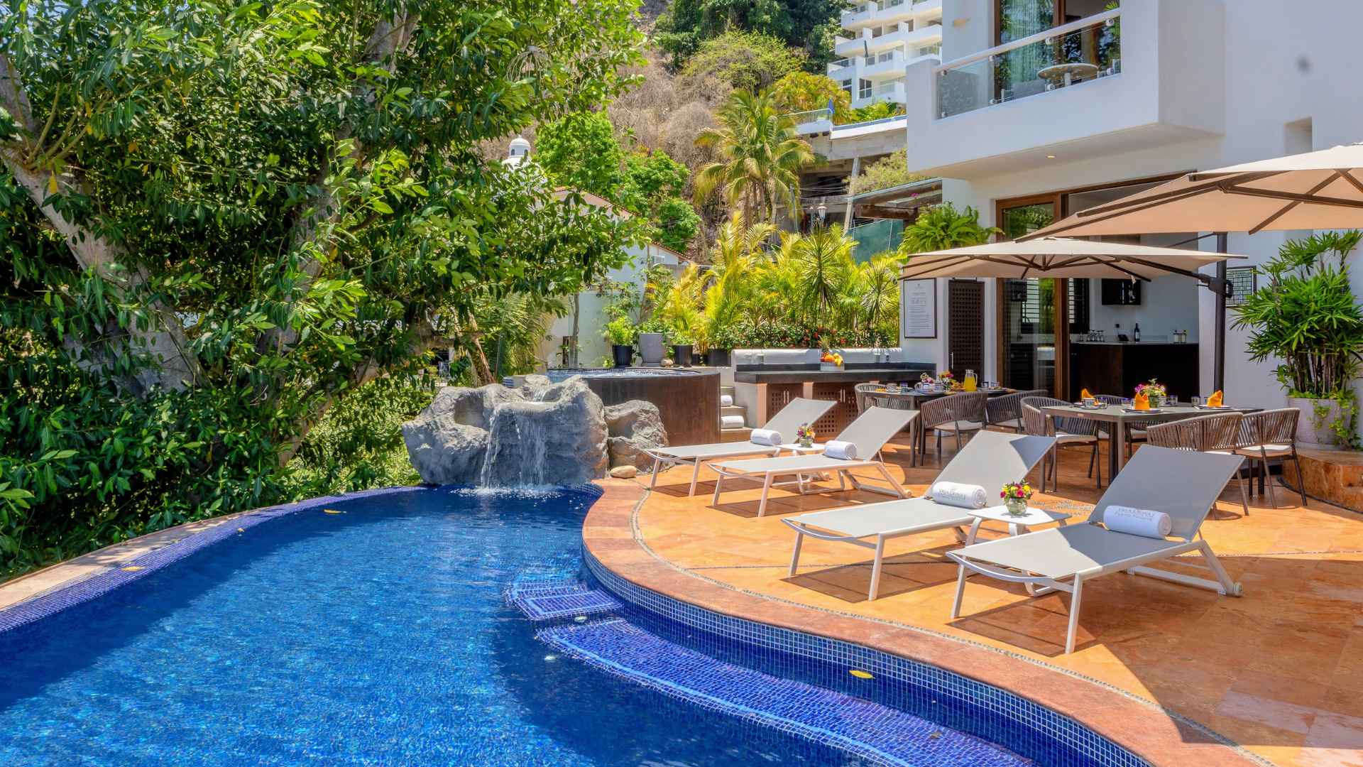 Villa Divina | Agave Villas