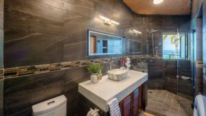 xr:d:DAEMrW4V-o4:21851,j:6583556164132117830,t:24022119