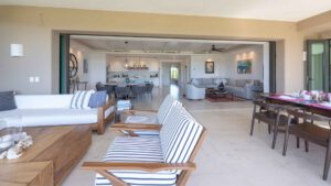 xr:d:DAEMrW4V-o4:20949,j:7042918178710411542,t:24010220