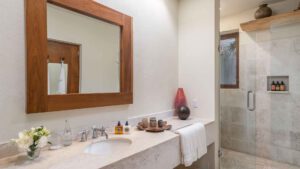 xr:d:DAEMrW4V-o4:17650,j:4484875064,t:23022815