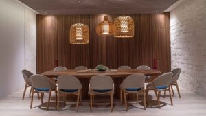 xr:d:DAEMrW4V-o4:19008,j:5215569545674452831,t:23082822