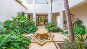 xr:d:DAEMrW4V-o4:18529,j:7841162015673190228,t:23063015