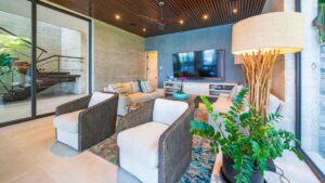 xr:d:DAEMrW4V-o4:18480,j:3516580399424989224,t:23062921