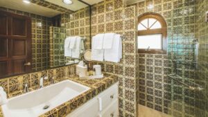 xr:d:DAEMrW4V-o4:18064,j:4628664908,t:23051320