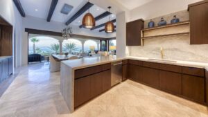 xr:d:DAEMrW4V-o4:16931,j:41944057872,t:22112319