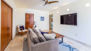 xr:d:DAEMrW4V-o4:17217,j:43902095279,t:22121918