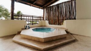 xr:d:DAEMrW4V-o4:16869,j:41353569787,t:22111804