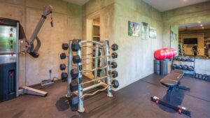 xr:d:DAEMrW4V-o4:18493,j:6987729810055639189,t:23062921