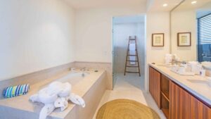 xr:d:DAEMrW4V-o4:19281,j:8582014371099239787,t:23100717