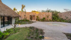 xr:d:DAEMrW4V-o4:18941,j:8478425519975190461,t:23080922